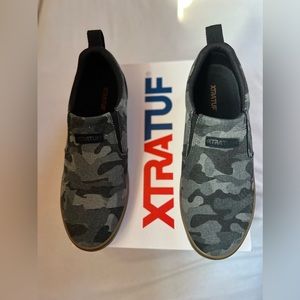 Xtratuf Sharkbyte Canvas Deck Boat Shoe. Mens size 10  NWOT